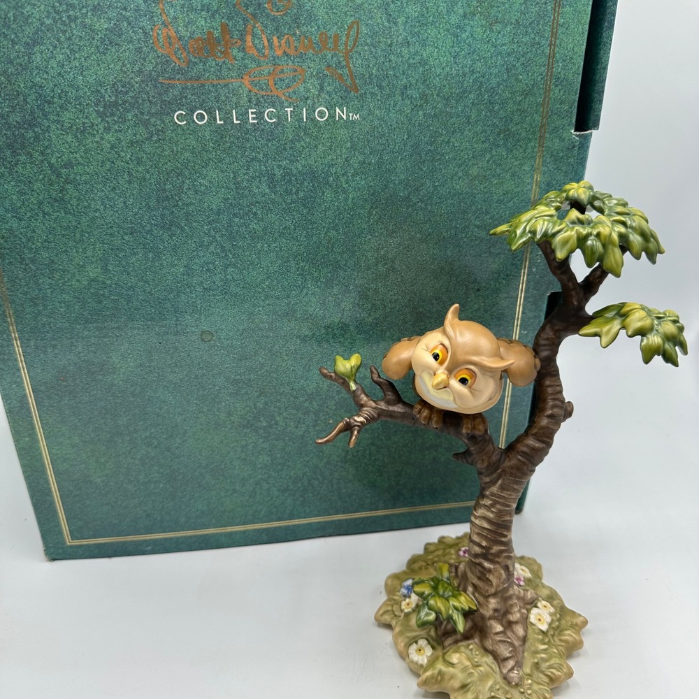 Disney WDCC Bambi Friend Owl What's Going On Around Here? 50th Ann. Figure COA
